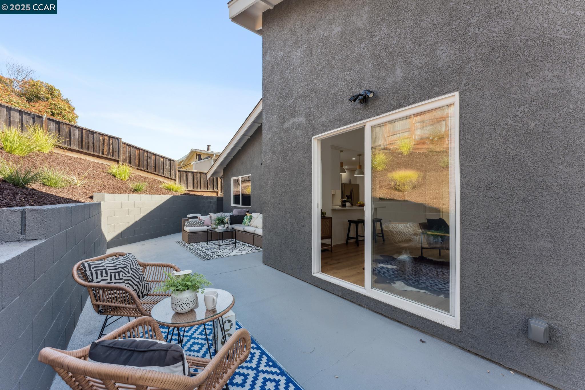 2144 Pomar Vista St.