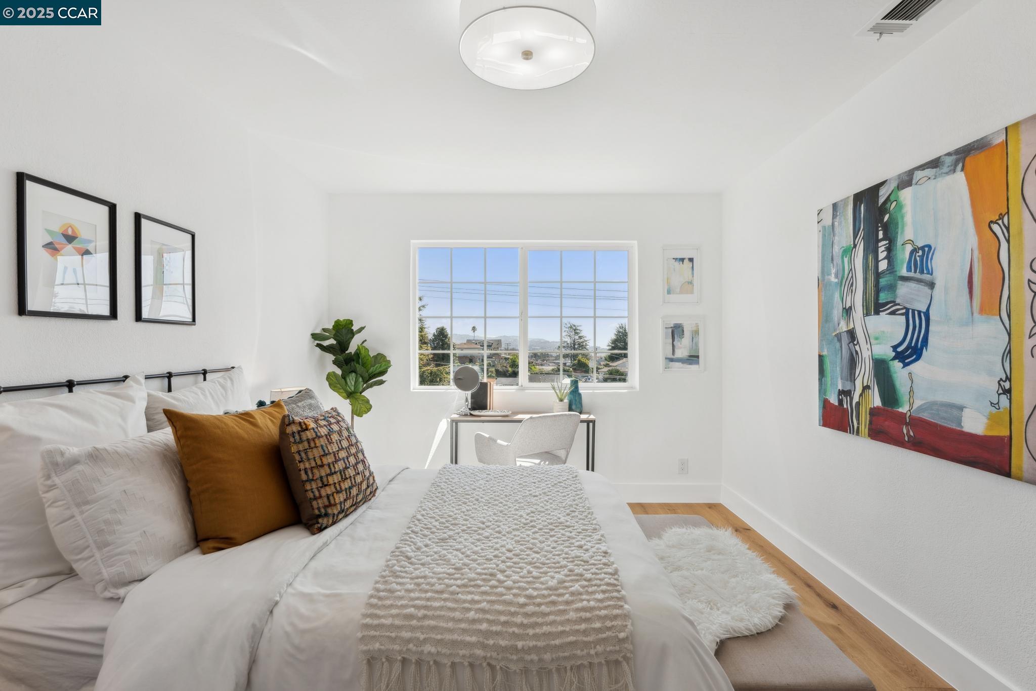 2144 Pomar Vista St.