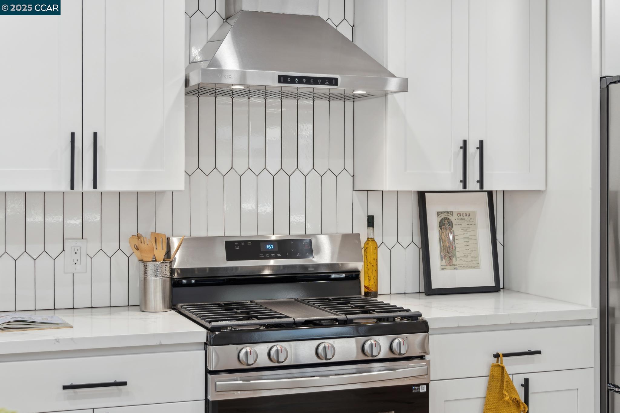 2144 Pomar Vista St.