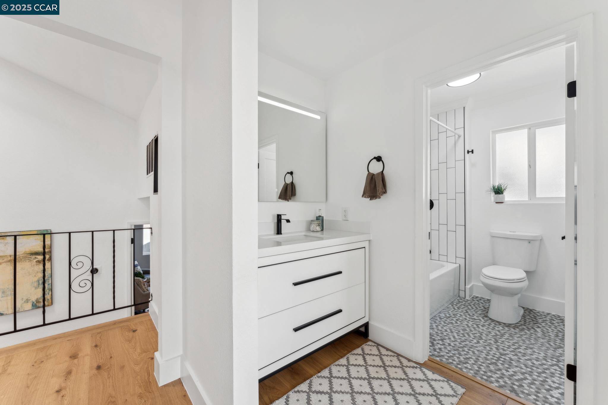 2144 Pomar Vista St.