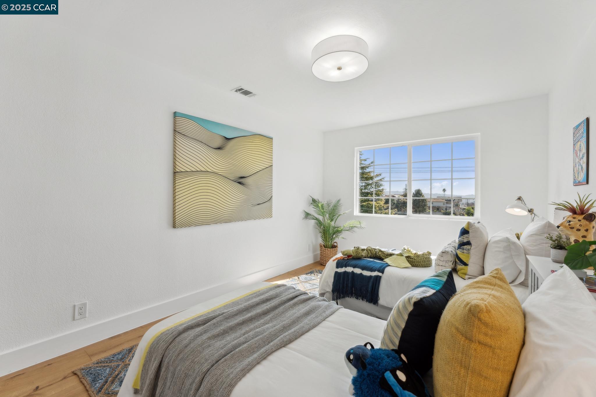 2144 Pomar Vista St.