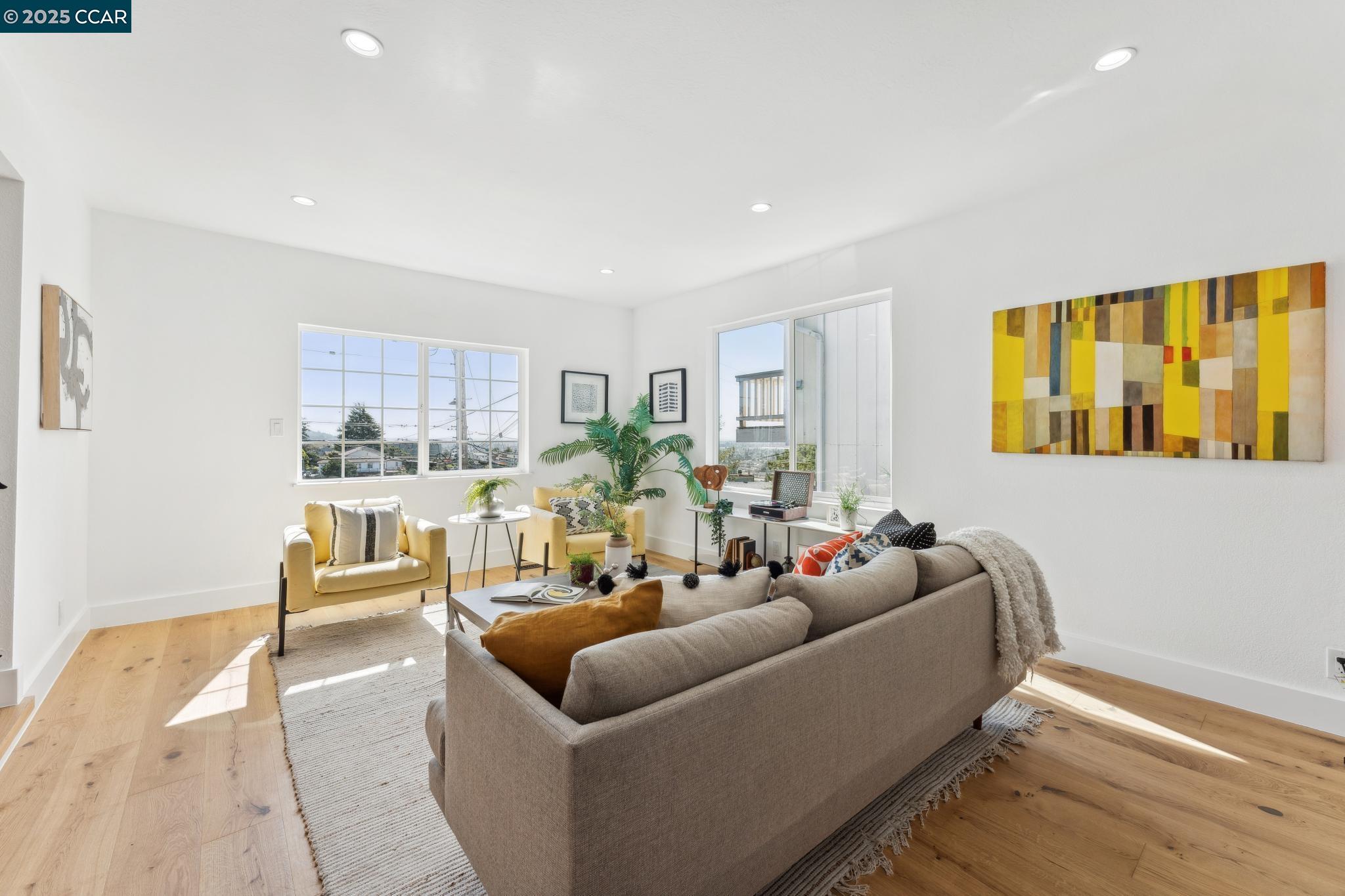 2144 Pomar Vista St.