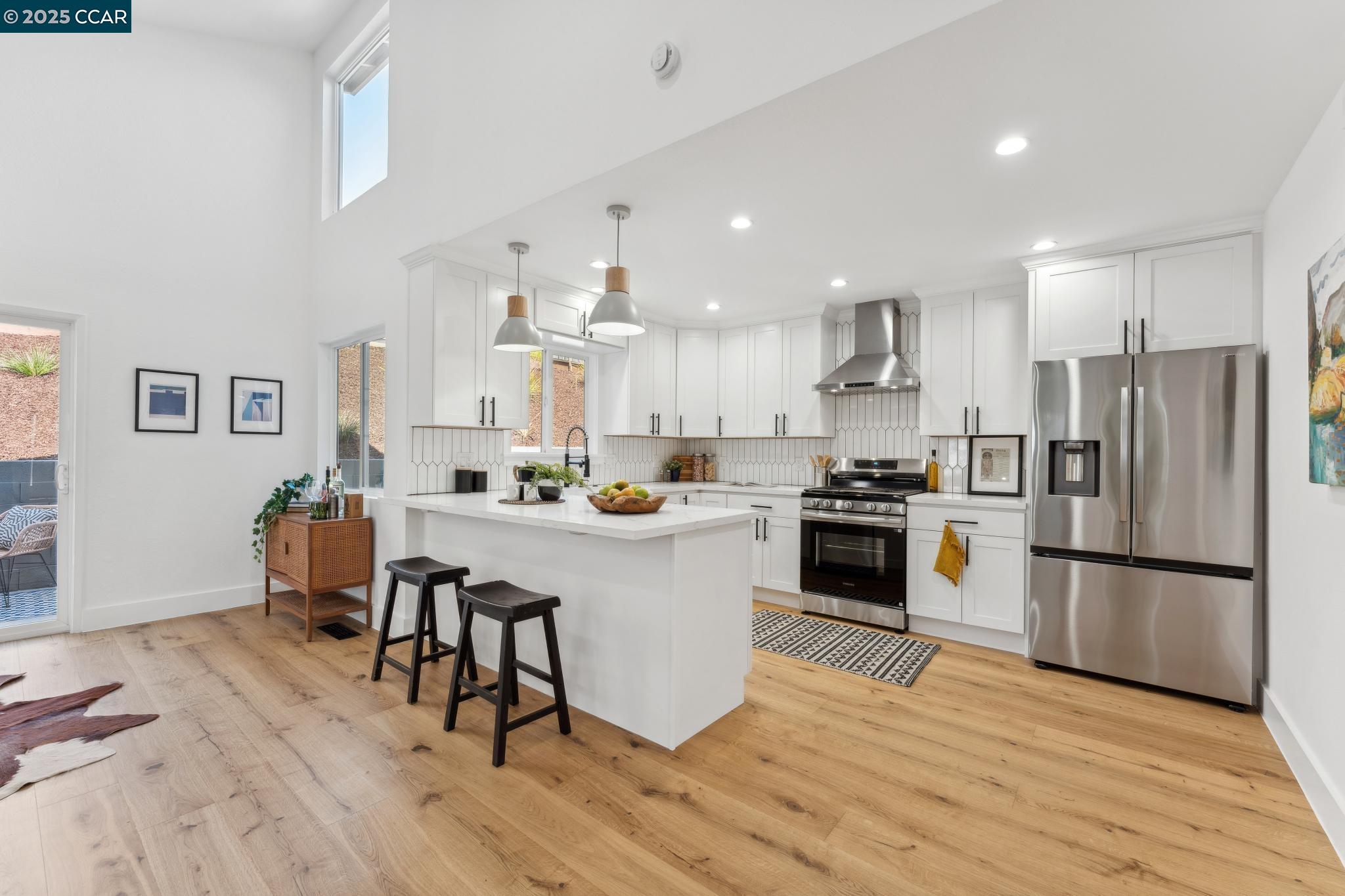 2144 Pomar Vista St.