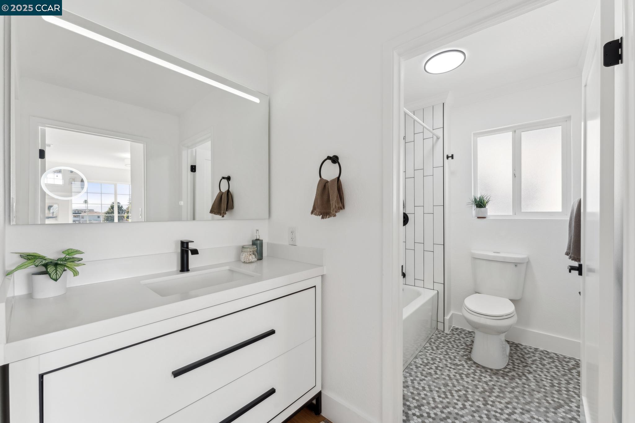 2144 Pomar Vista St.