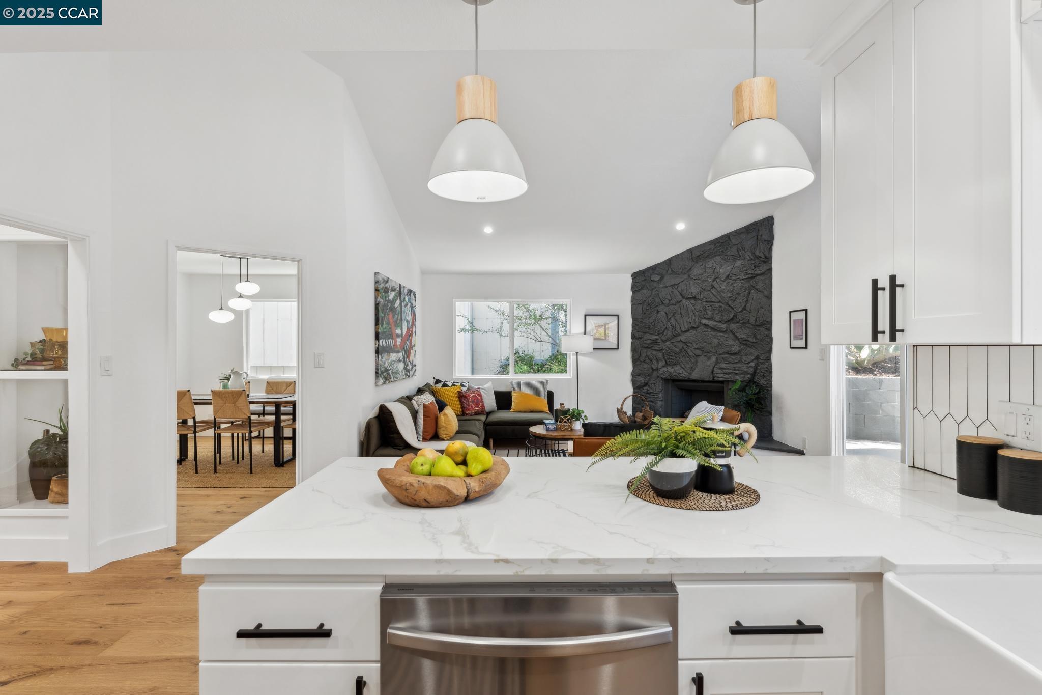 2144 Pomar Vista St.