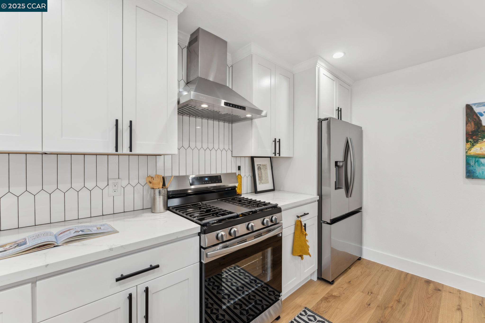 2144 Pomar Vista St.