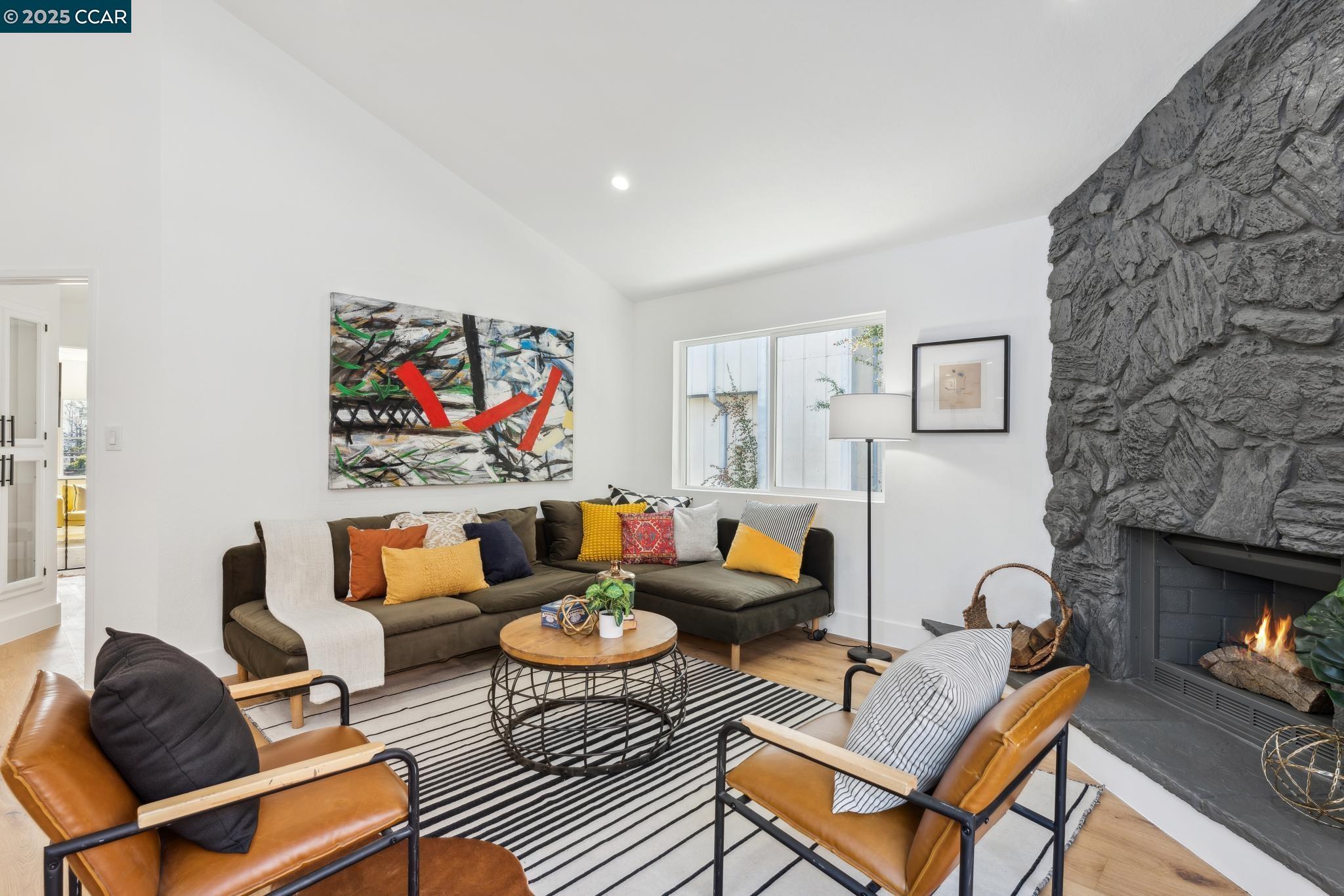 2144 Pomar Vista St.