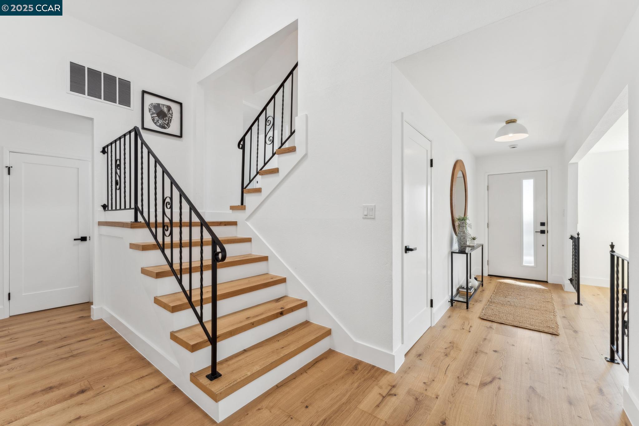 2144 Pomar Vista St.