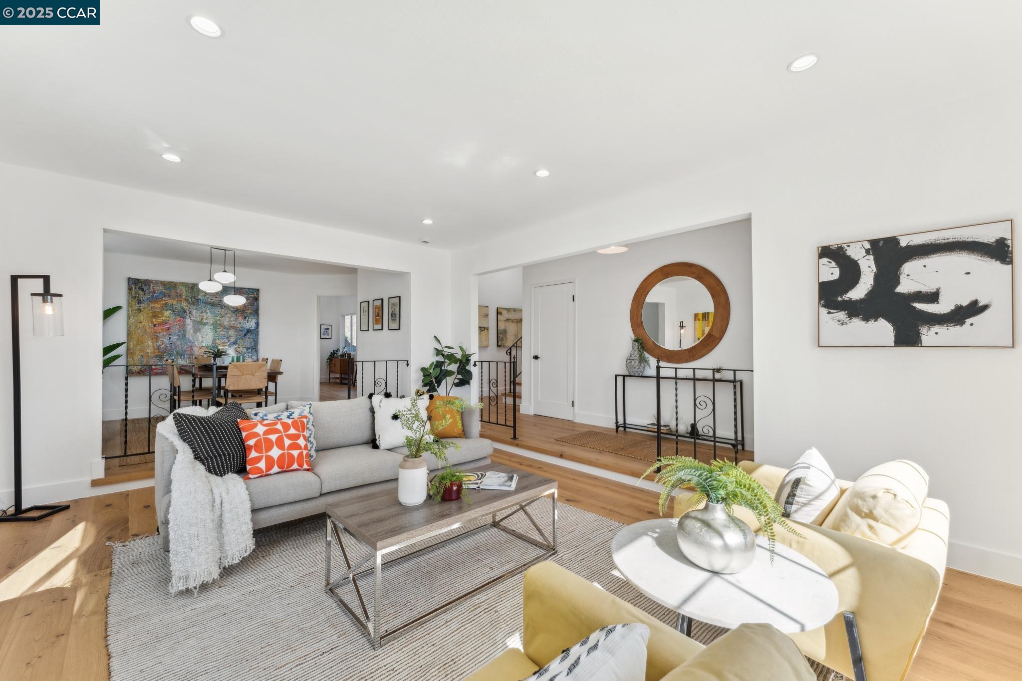 2144 Pomar Vista St.