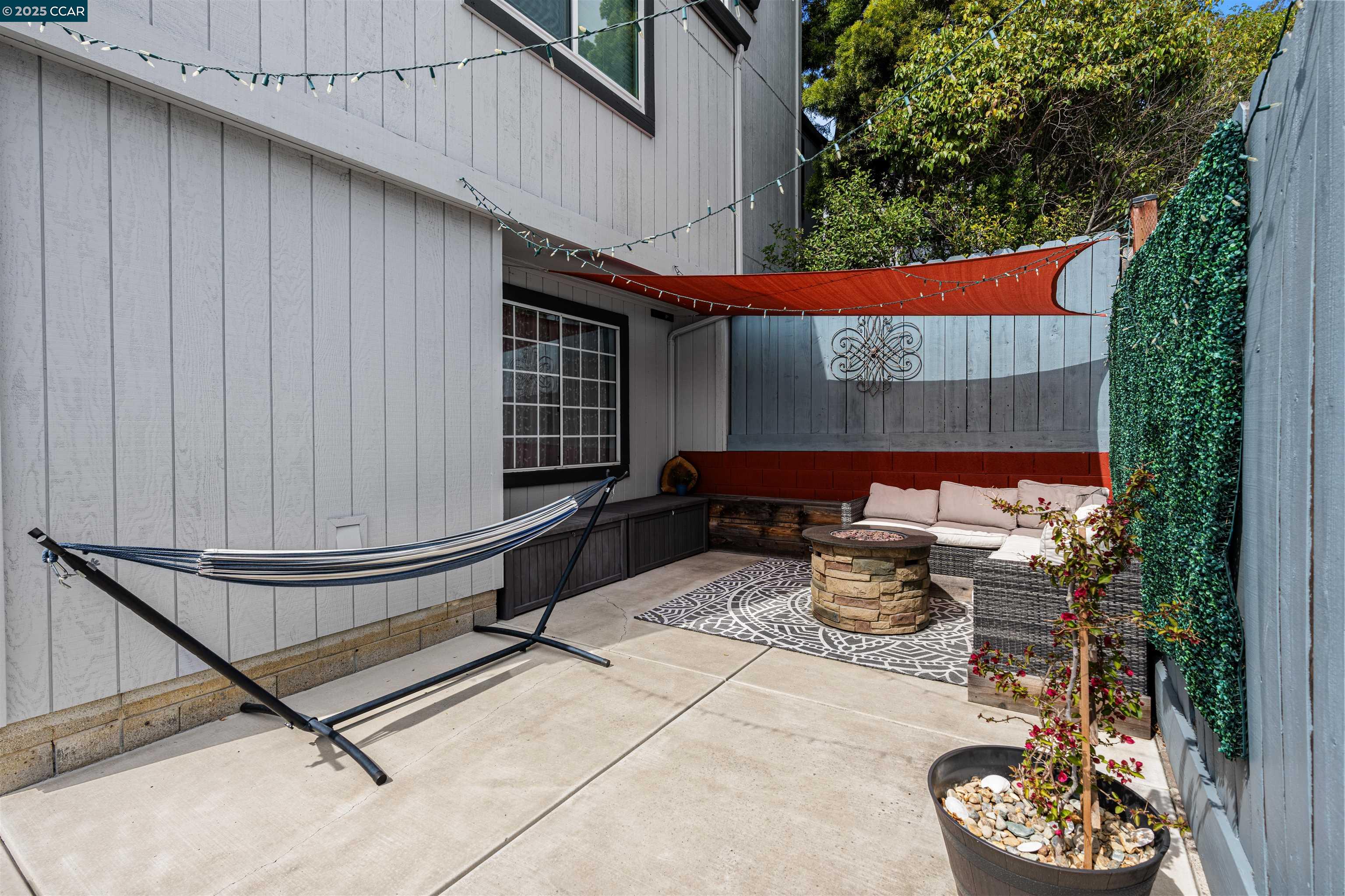 1251 Sandy Bridges Ct
