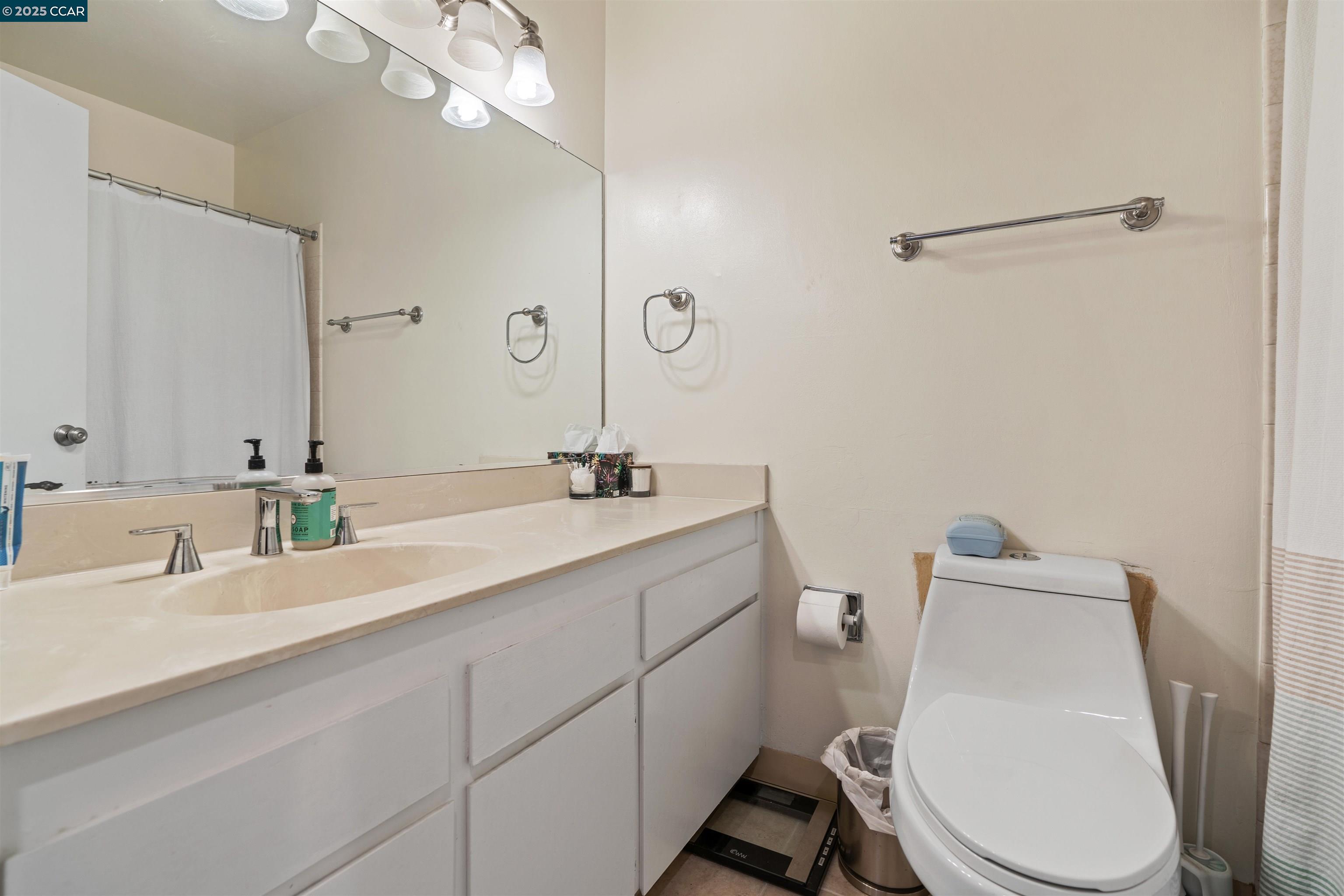 1089 Wesley Court # 8