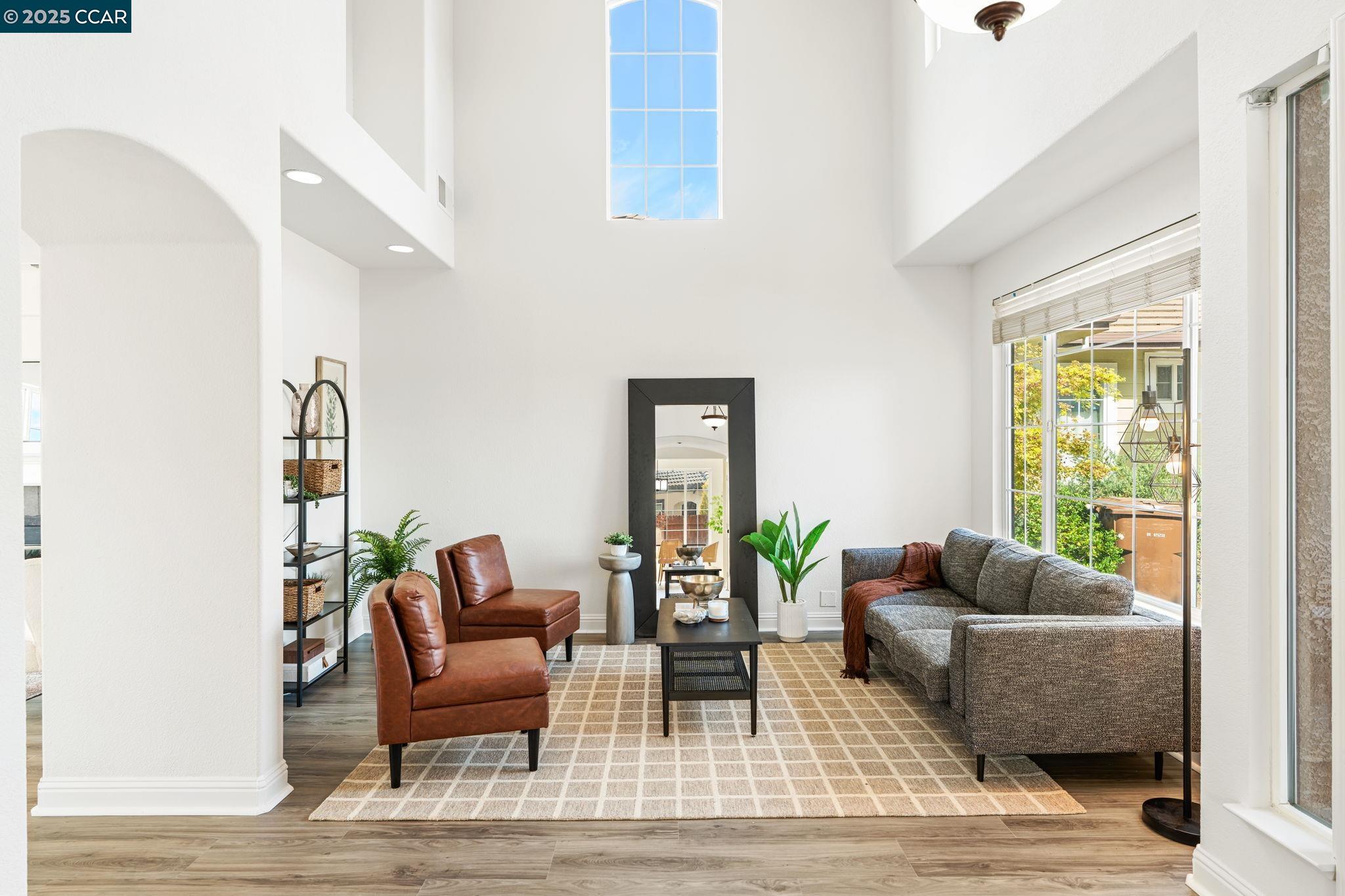 101 Pebble Ct