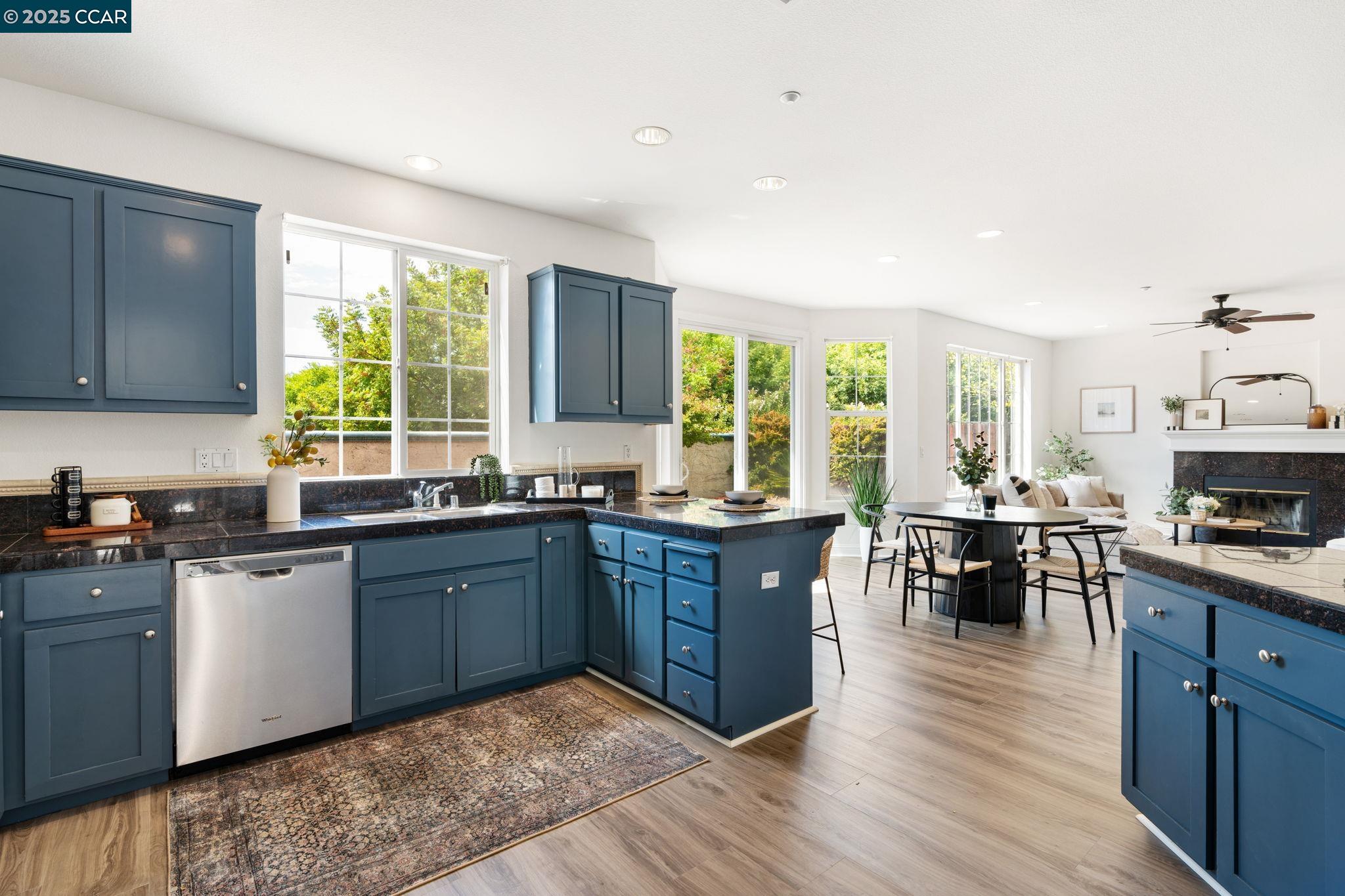 101 Pebble Ct