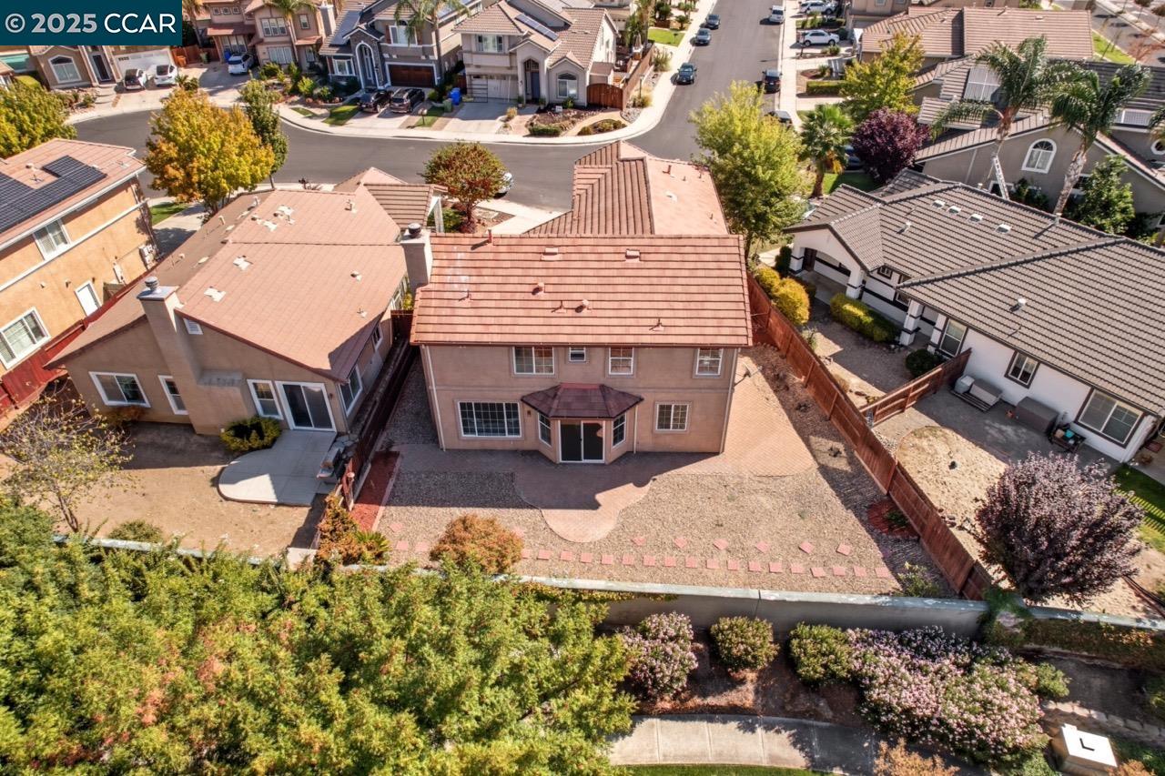 101 Pebble Ct