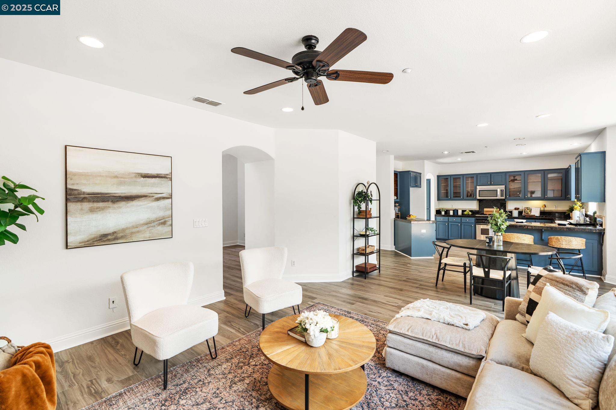 101 Pebble Ct