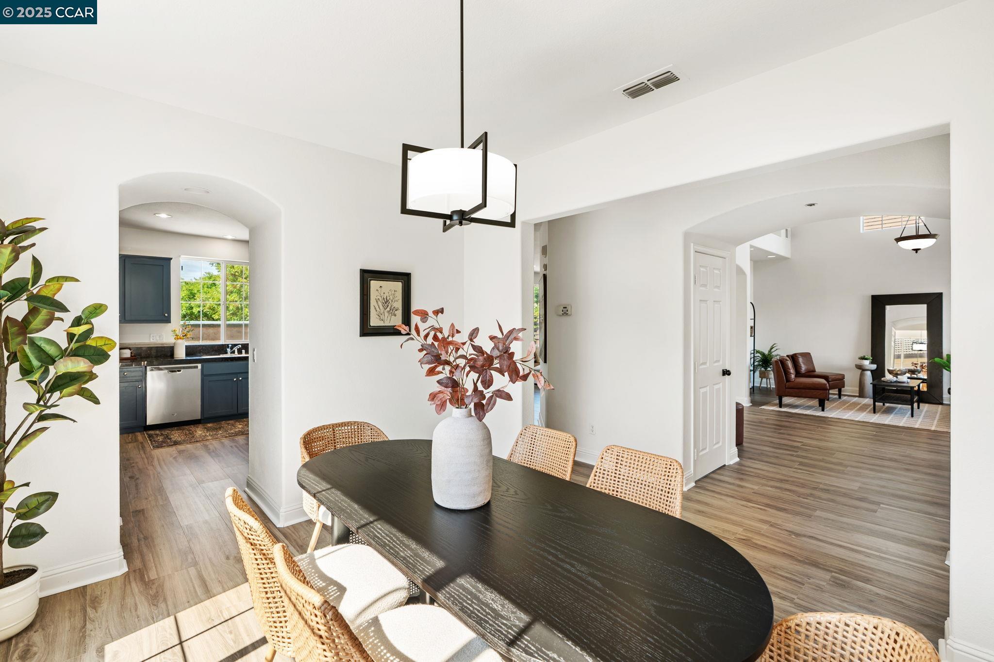 101 Pebble Ct