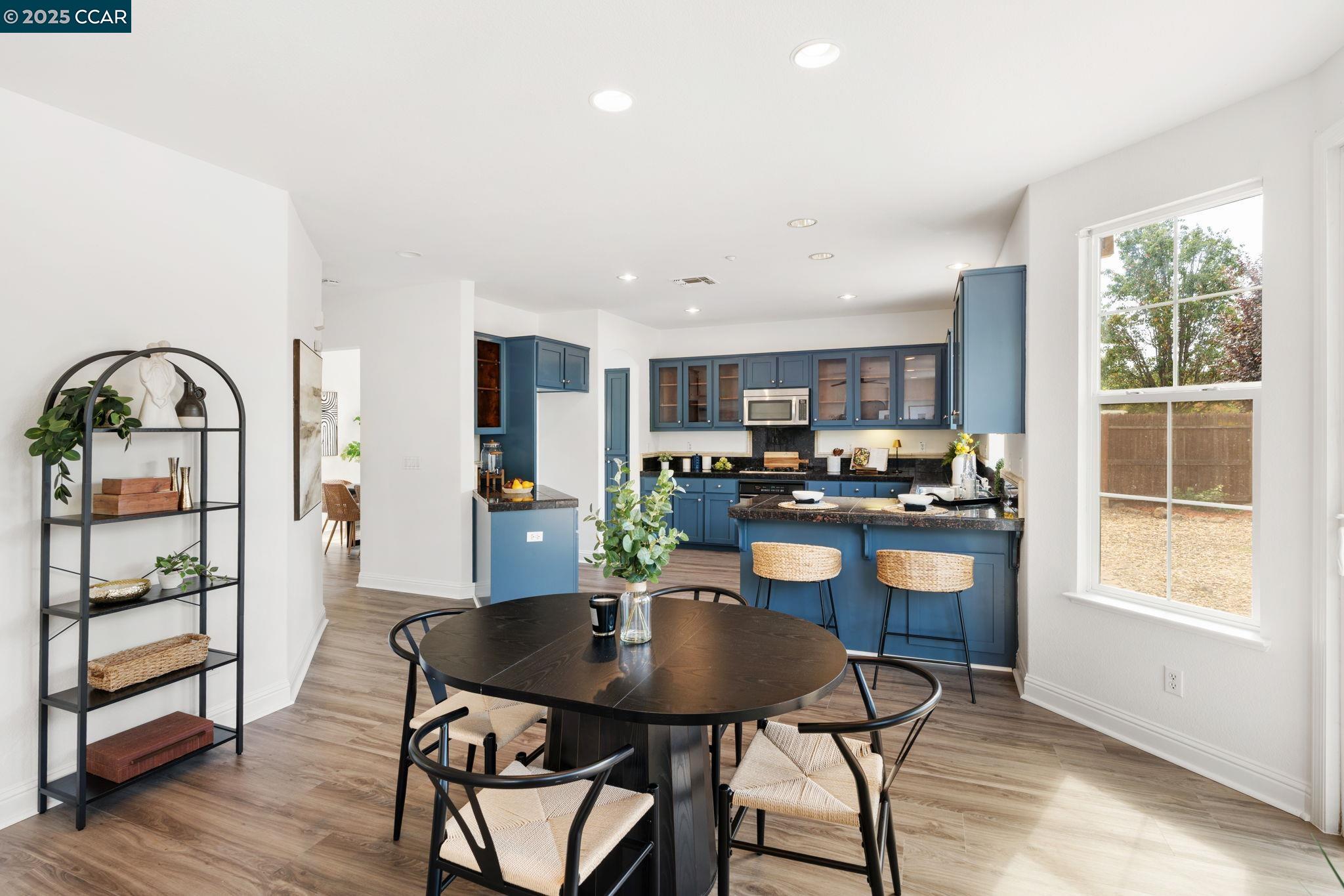 101 Pebble Ct