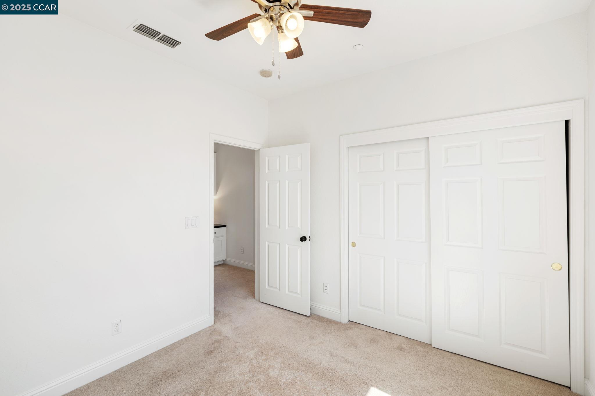 101 Pebble Ct