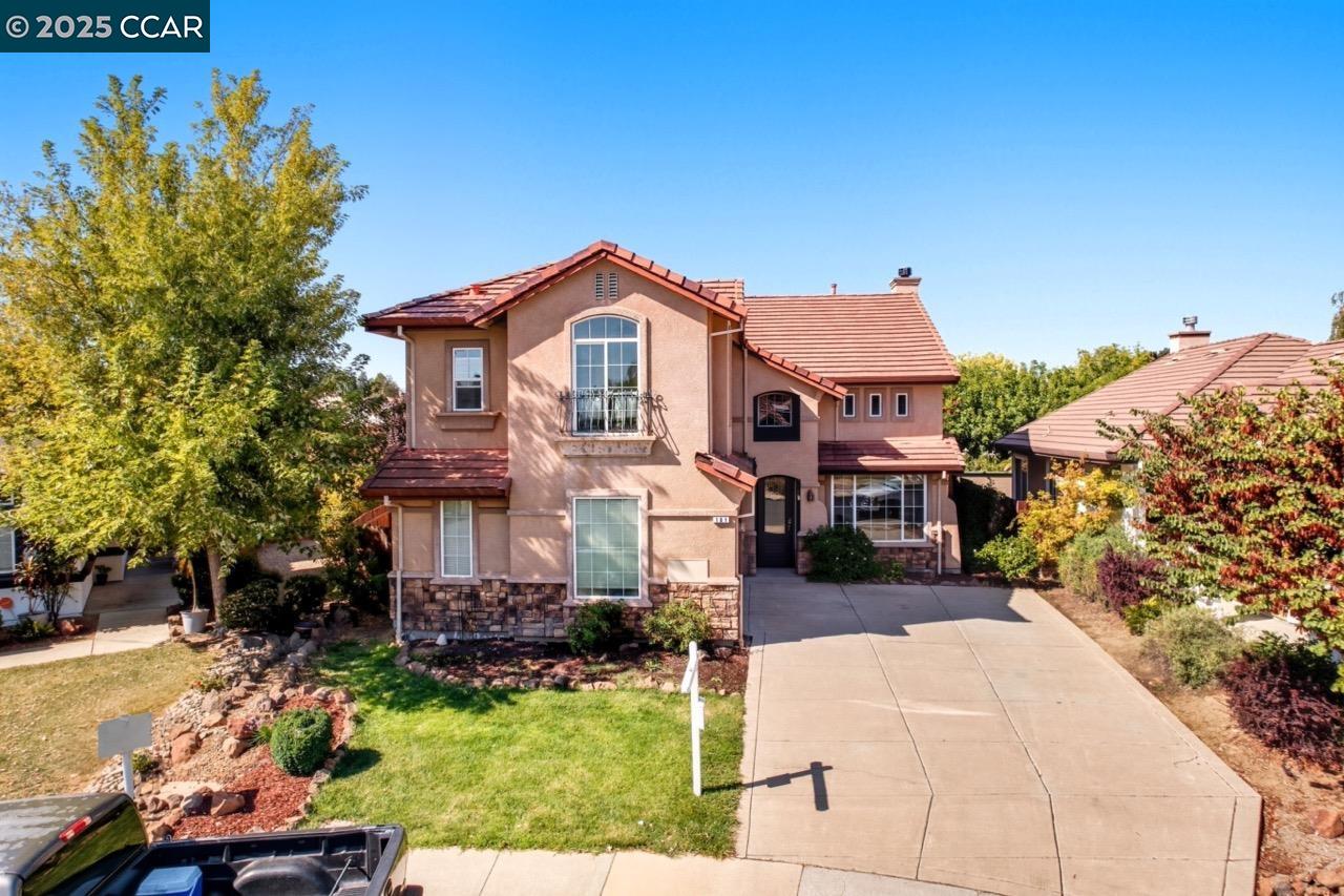 101 Pebble Ct