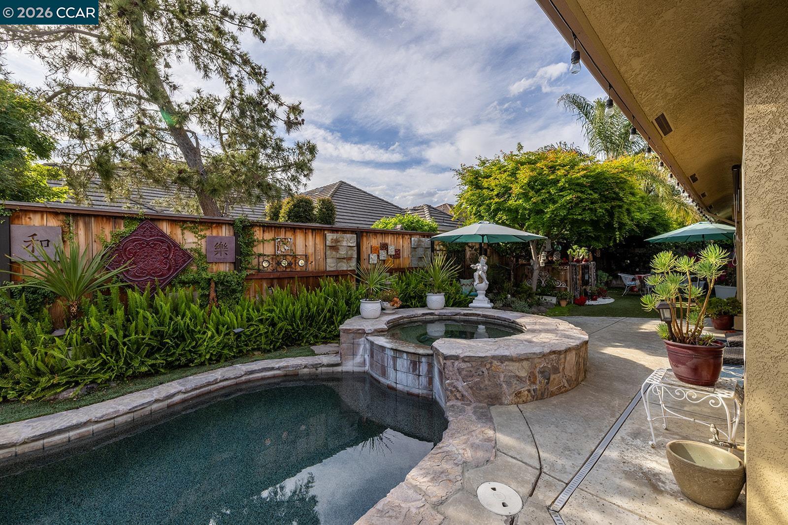 2531 Poppy Dr