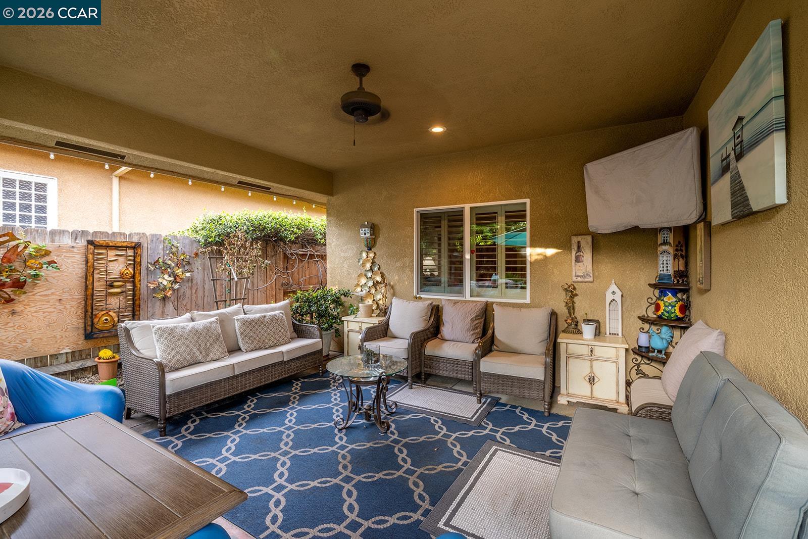 2531 Poppy Dr