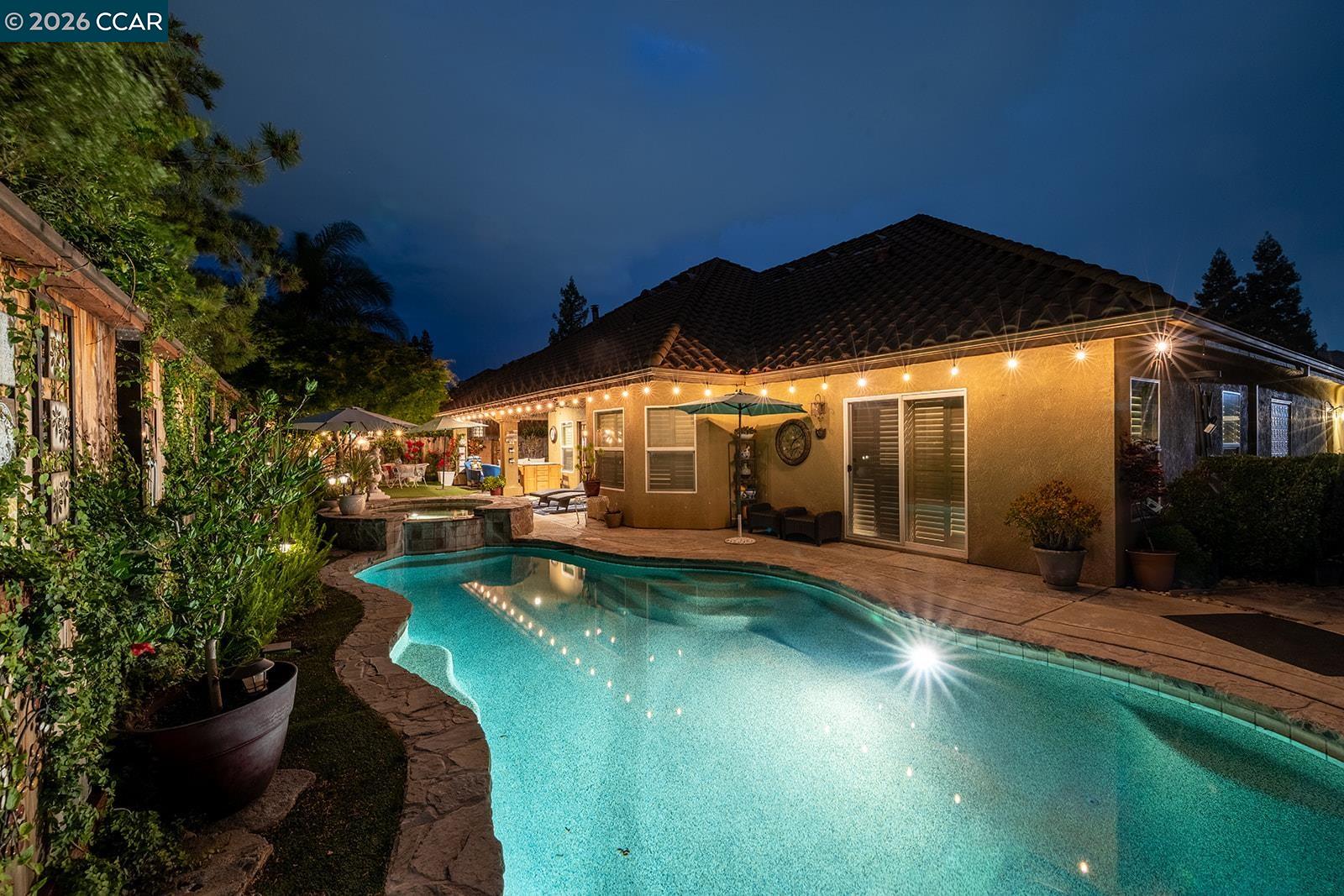2531 Poppy Dr