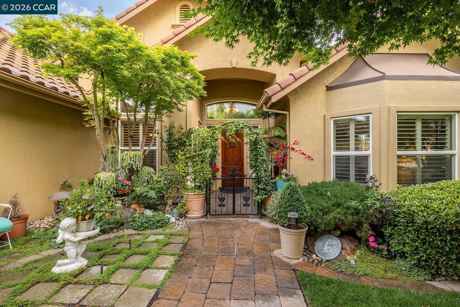 2531 Poppy Dr