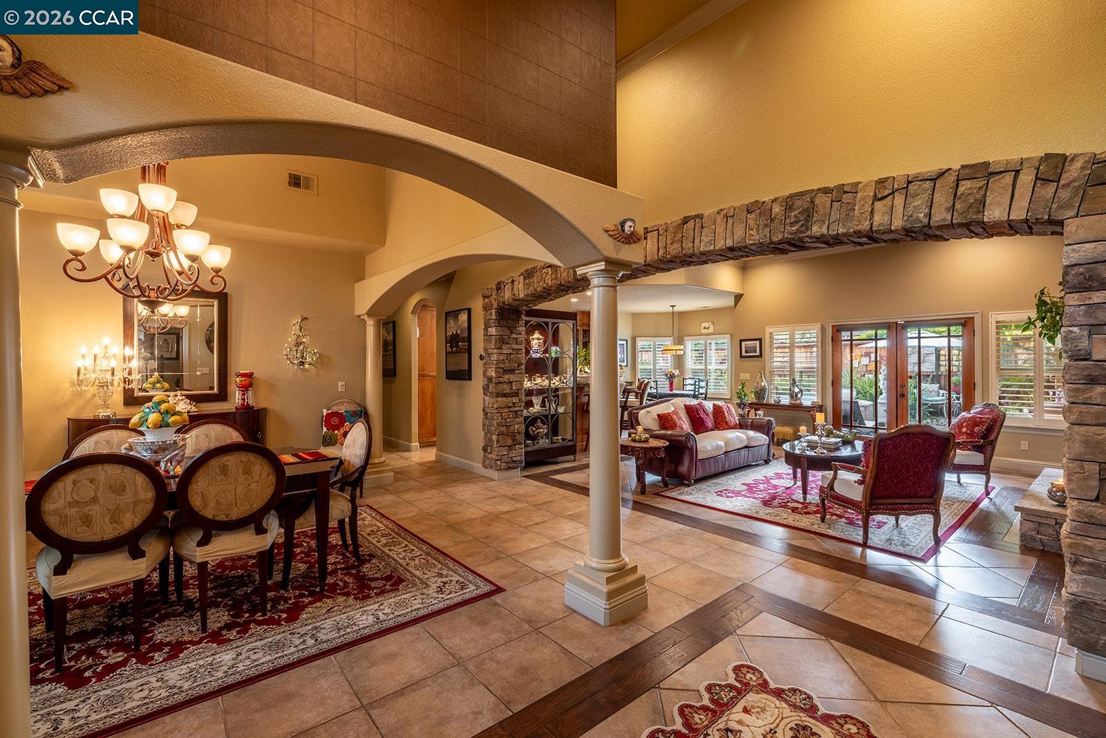 2531 Poppy Dr