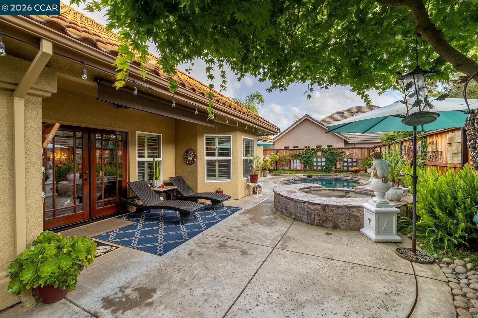 2531 Poppy Dr