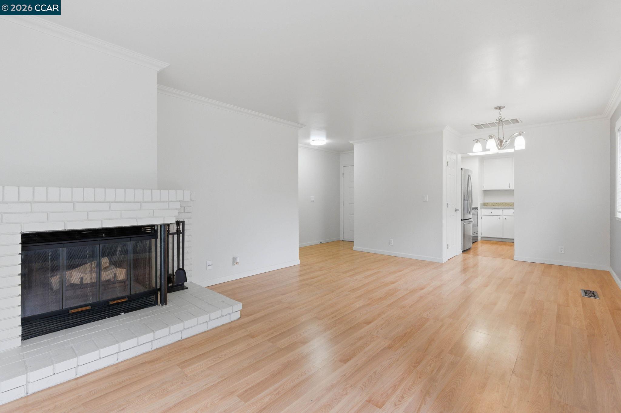 641 Chadwick Ln