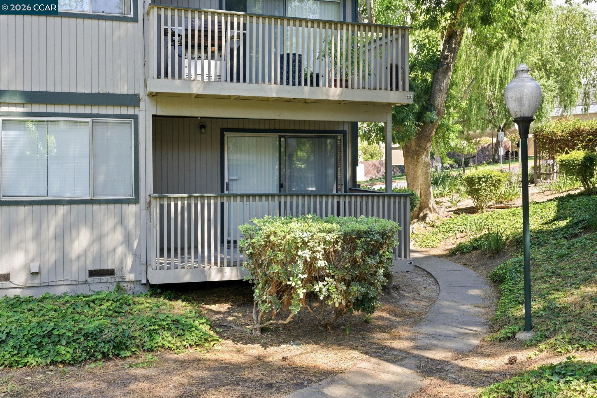 641 Chadwick Ln