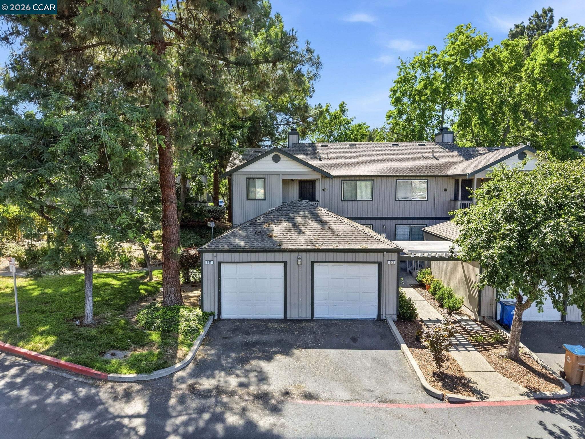 641 Chadwick Ln