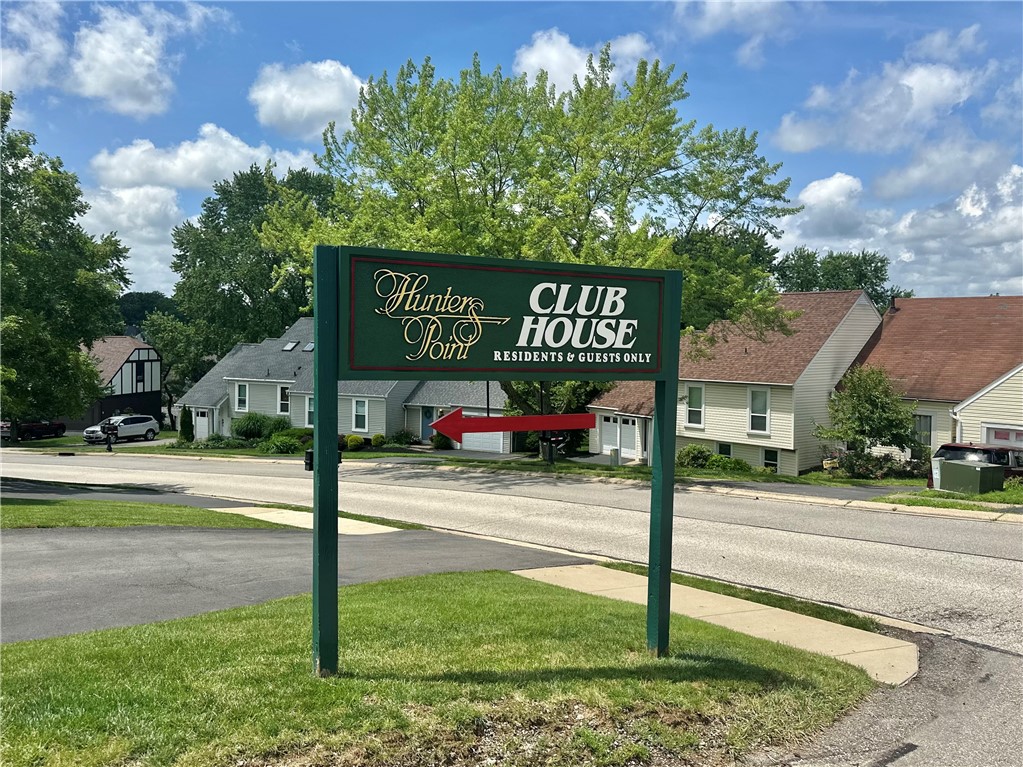 2673 Hunters Point Drive