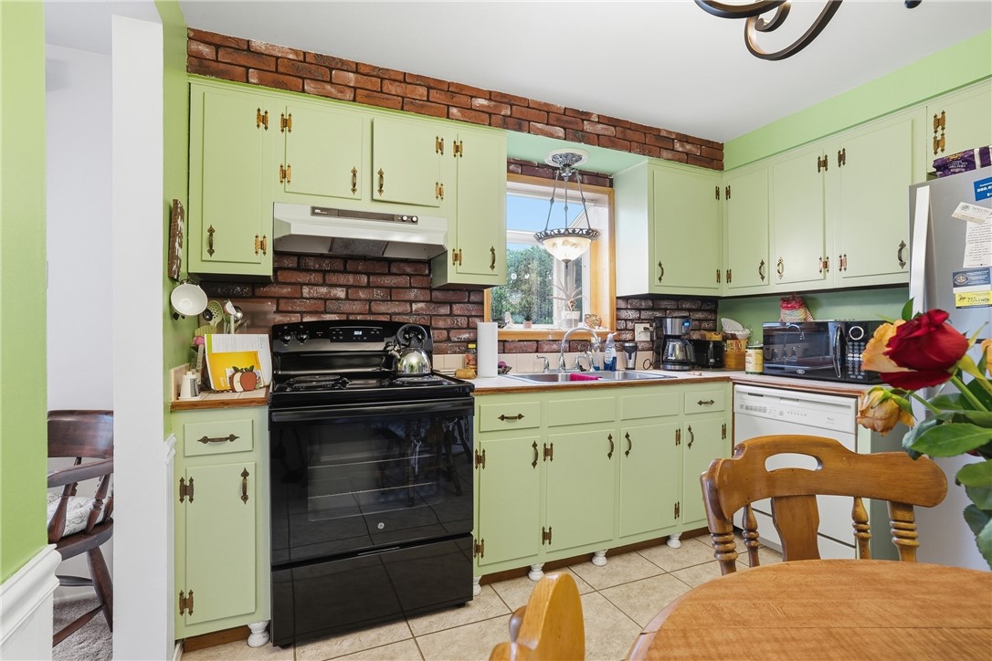 566 Sautter Dr