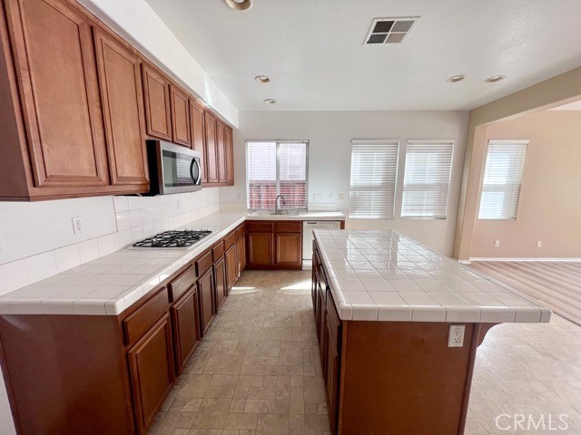 29751 Maxmillian Avenue