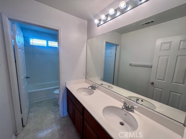 29751 Maxmillian Avenue