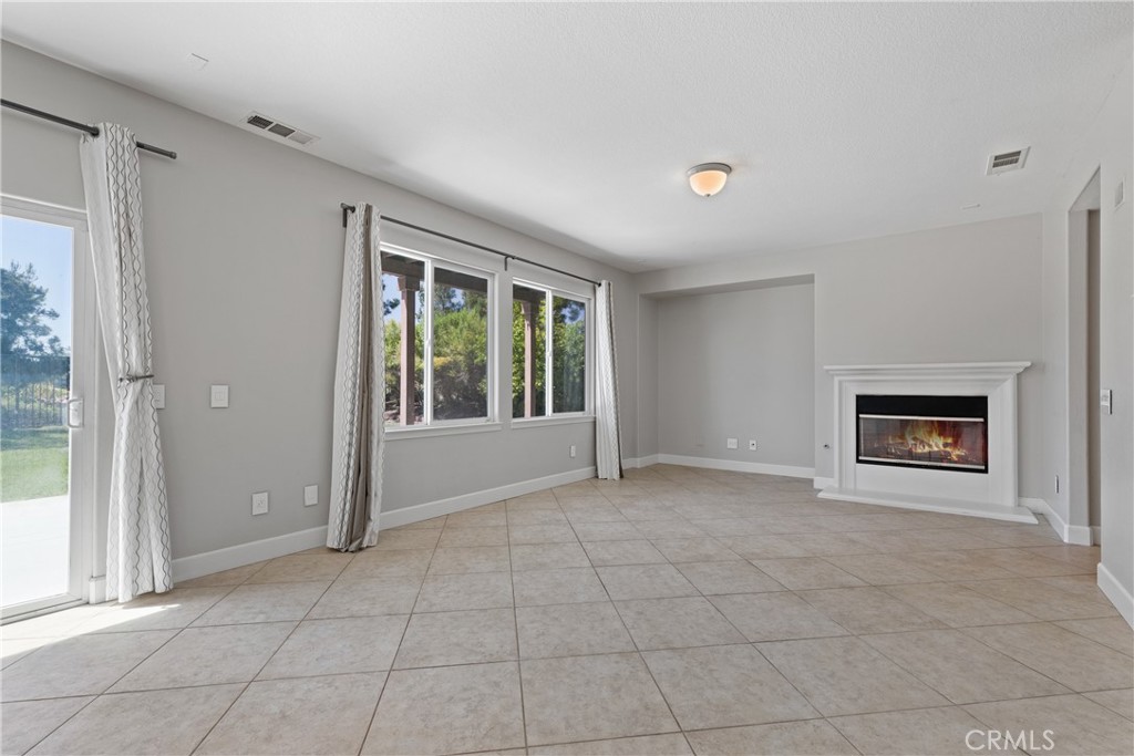 42631 Hussar Court