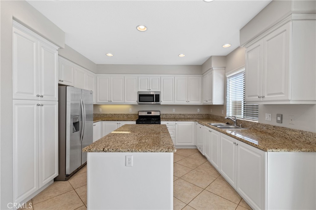 42631 Hussar Court