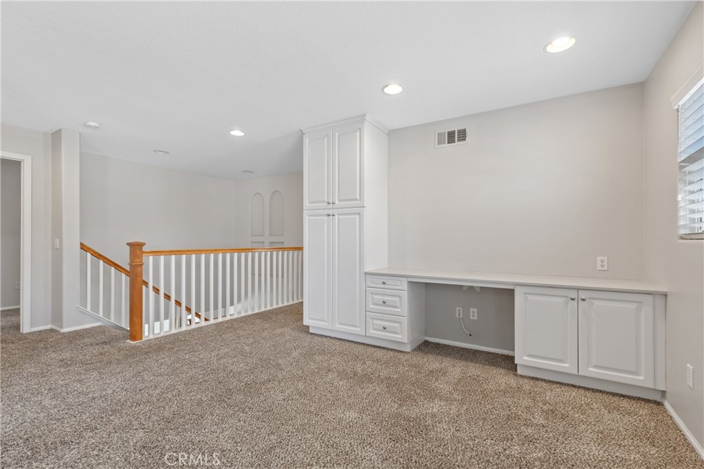 42631 Hussar Court