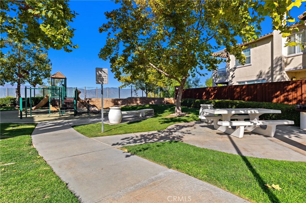 15643 Vista Way 100