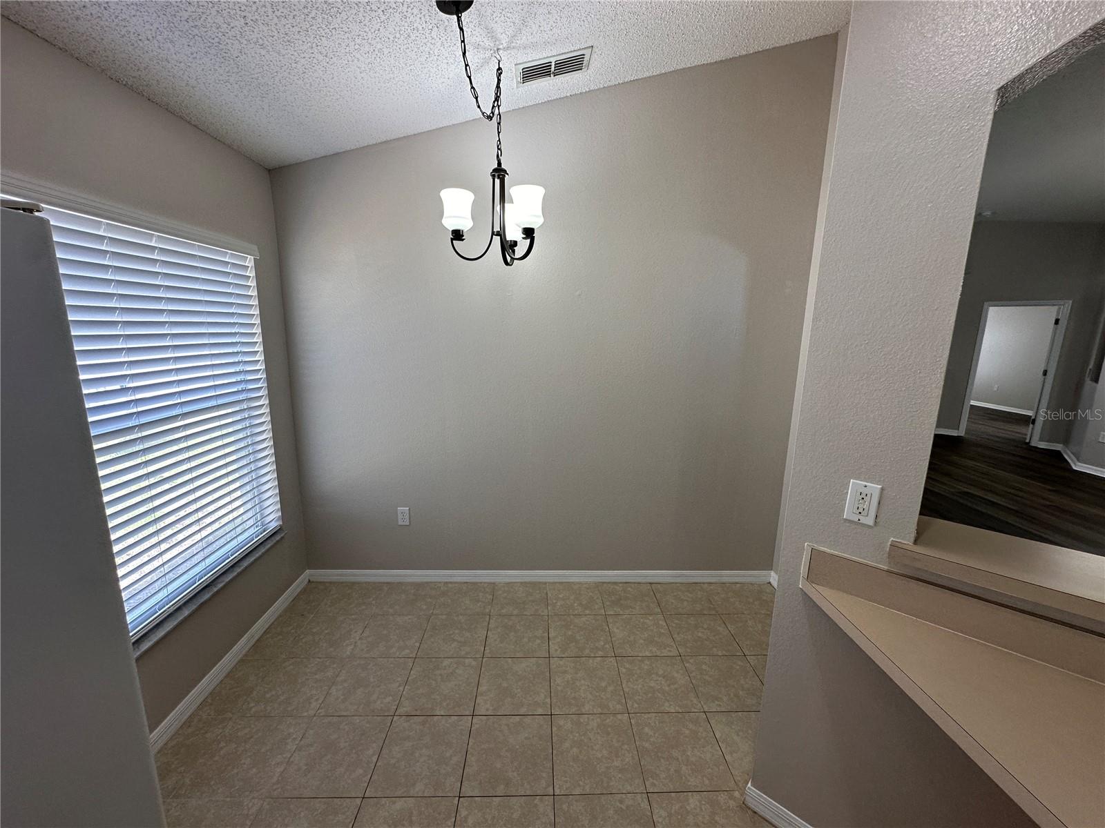 211 GARBERIA DR
