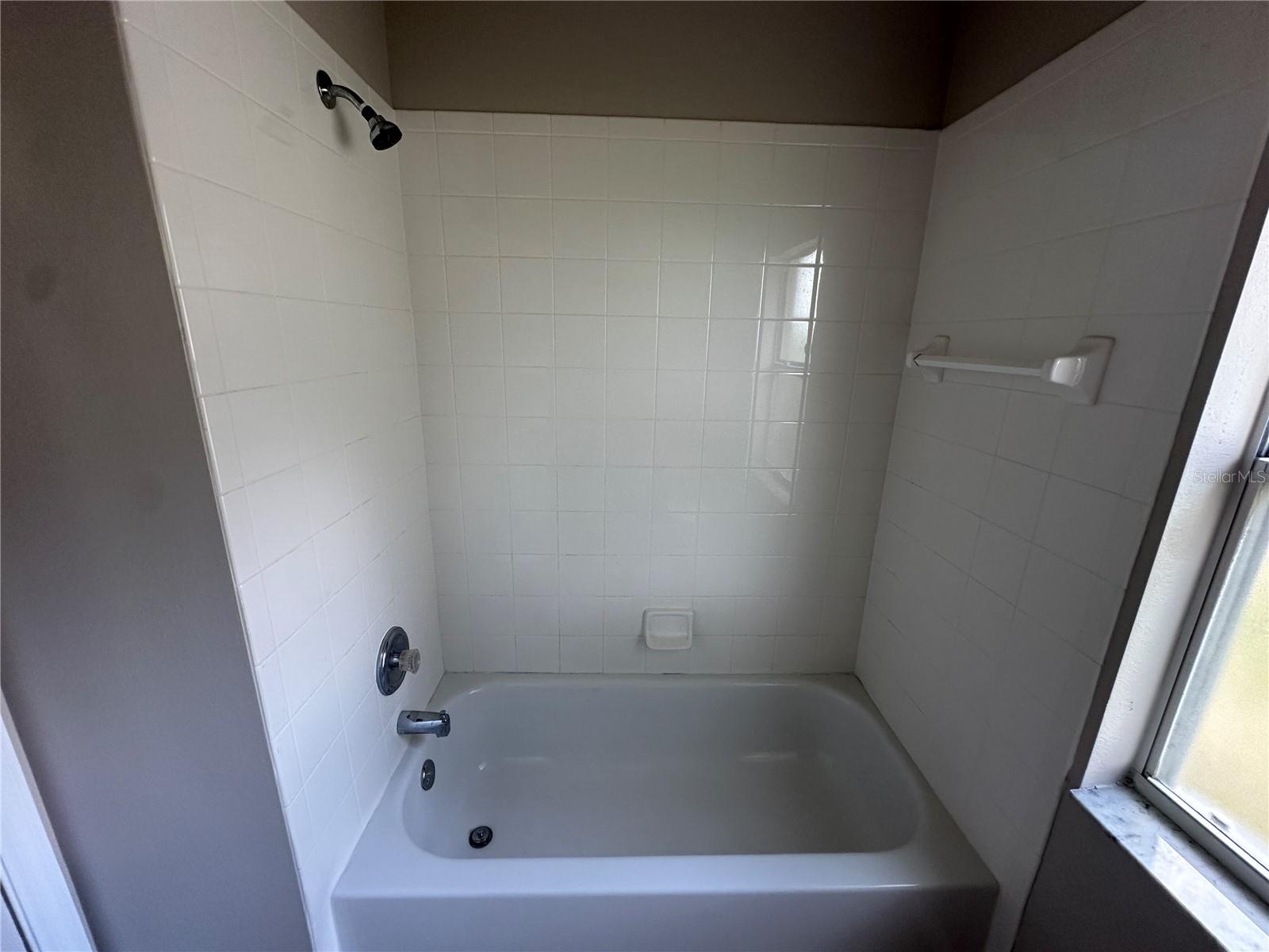 211 GARBERIA DR