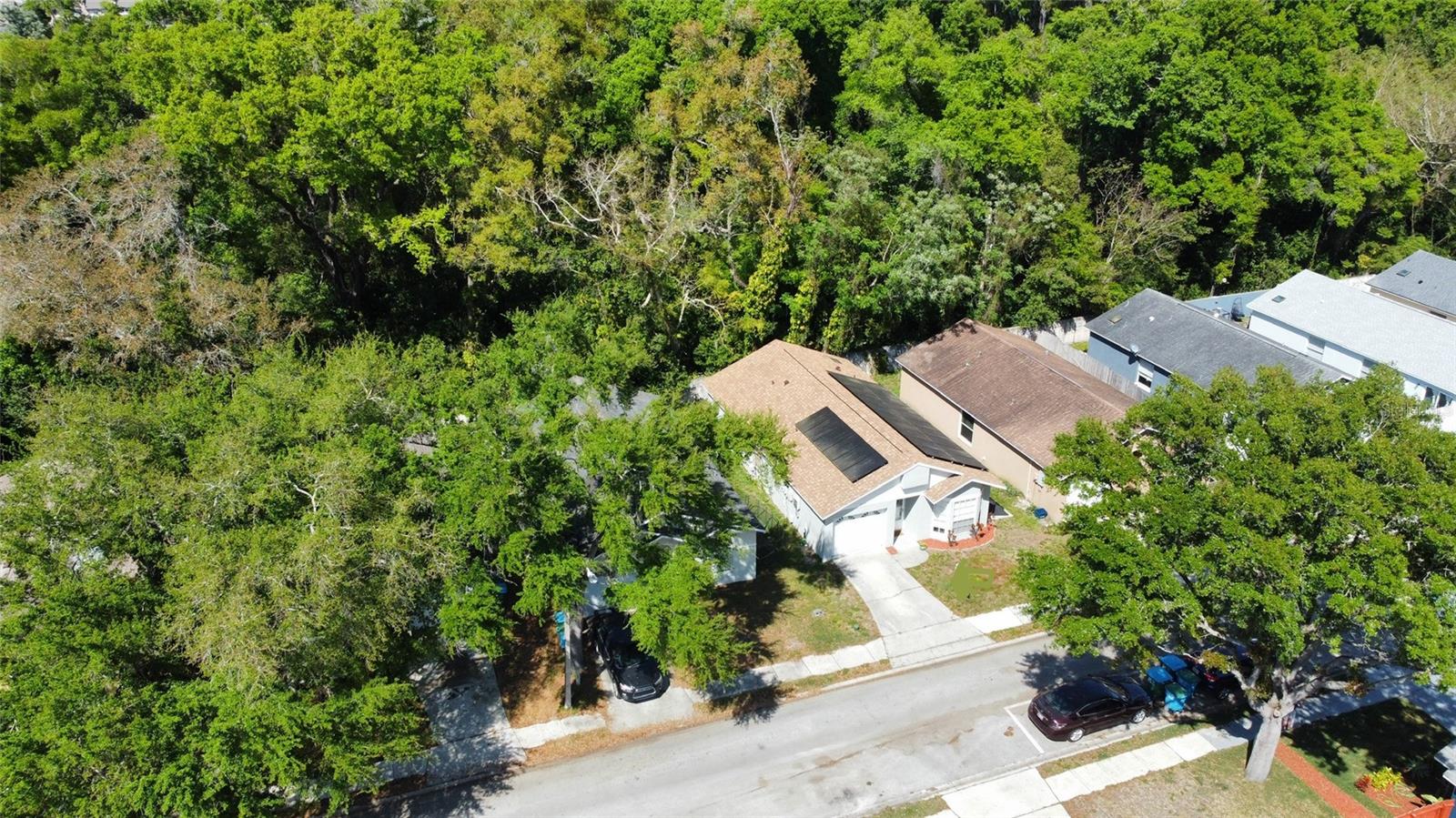 1077 HAMLET DR