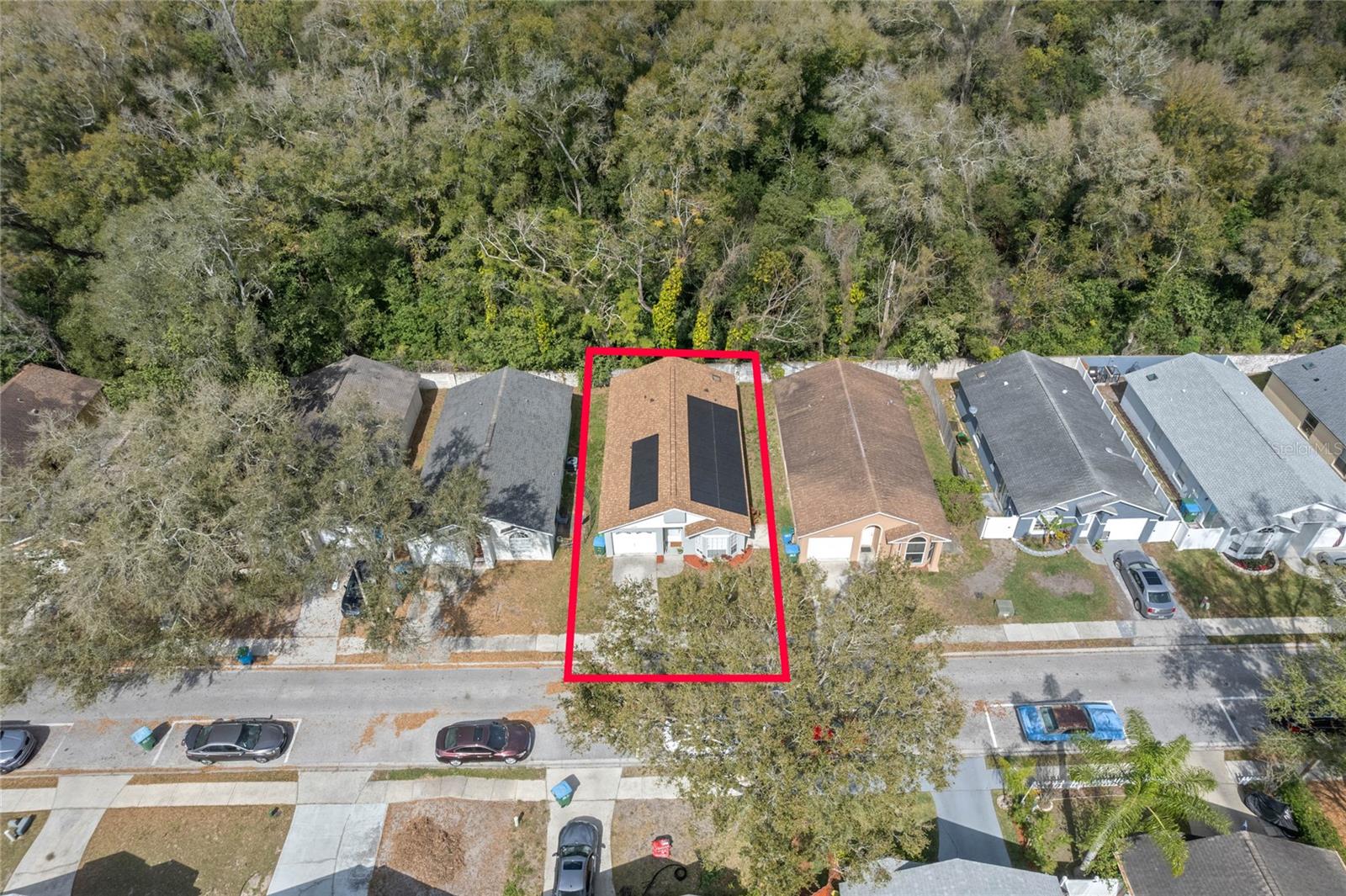 1077 HAMLET DR