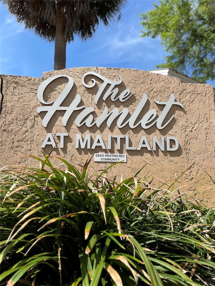 1077 HAMLET DR