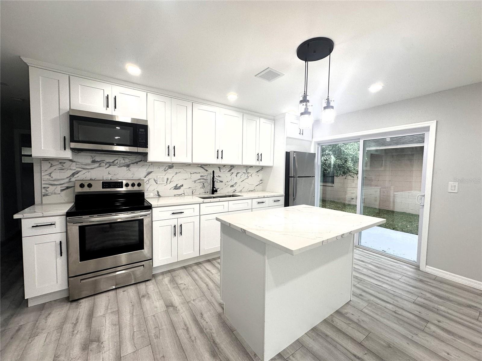506 HIBISCUS WAY