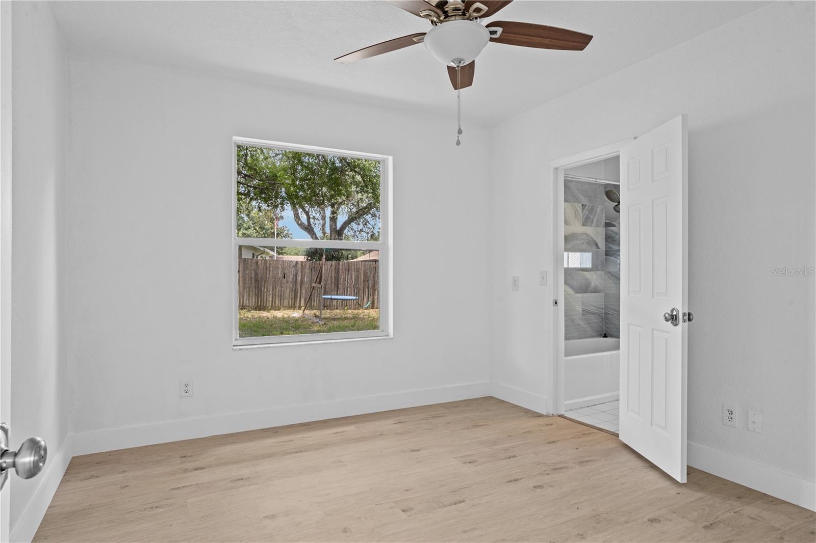 17 OAK RIDGE RD