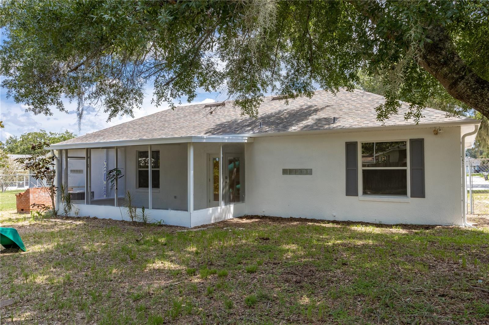 17 OAK RIDGE RD