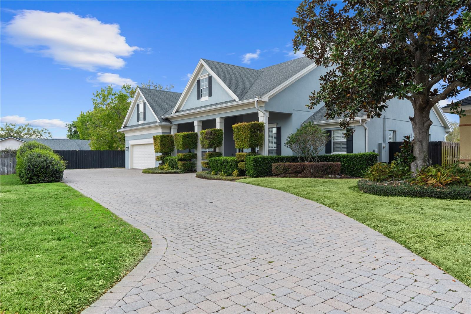 5215 PHILLIPS OAKS LN