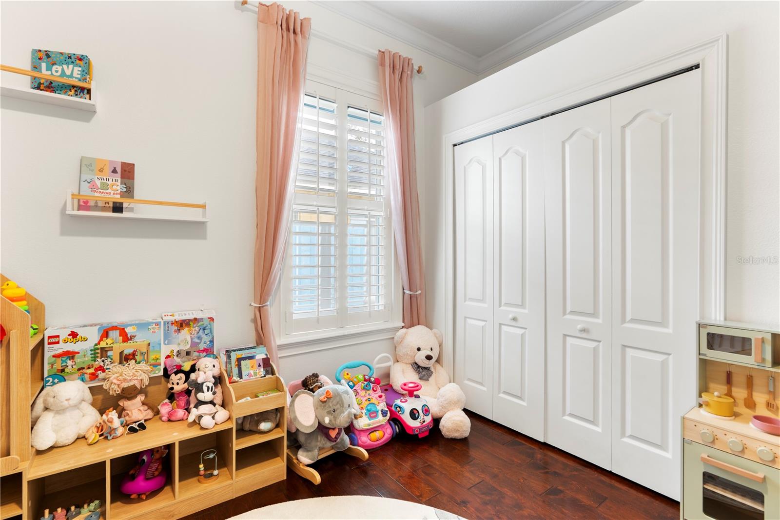 5215 PHILLIPS OAKS LN